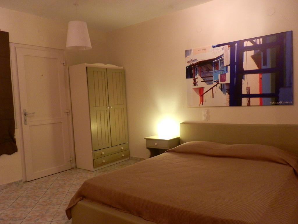 Parasporos Village Adamantas  Habitación foto